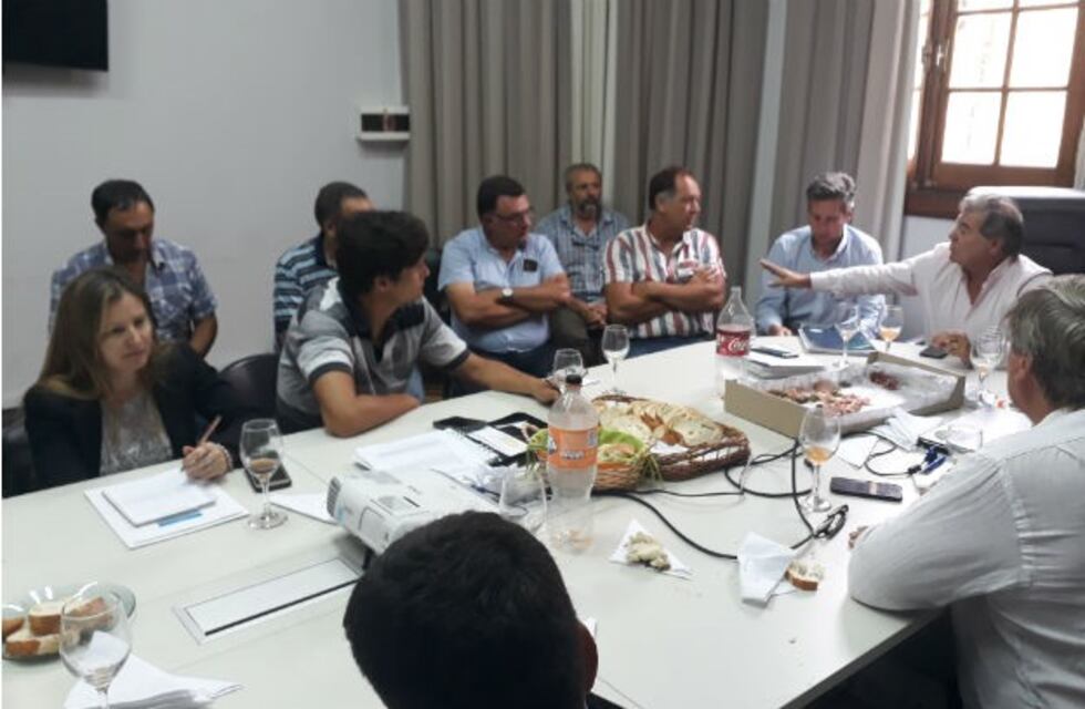 El Ministro de Agricultura examina declarar la emergencia agropecuaria dependiendo de las lluvias que se precipiten