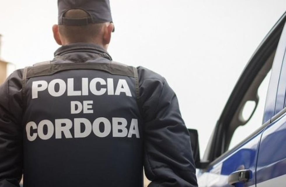 Inseguridad en Córdoba: robaron vestidos de policías, en un falso "allanamiento"
