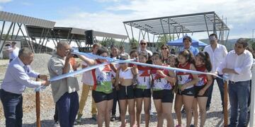 Inauguraron un polideportivo de arena en Jujuy