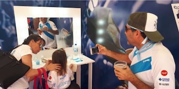 Un grupo de promotoras estuvo al comando de las pintadas albicelestes\u002E