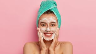 El ingrediente natural que sí o sí está en tu cocina y que ayuda con las manchas de la cara.