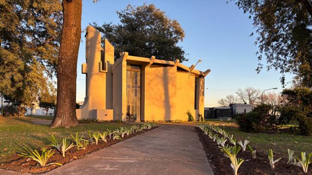 Tareas de jardinería e iluminación en el Cementerio