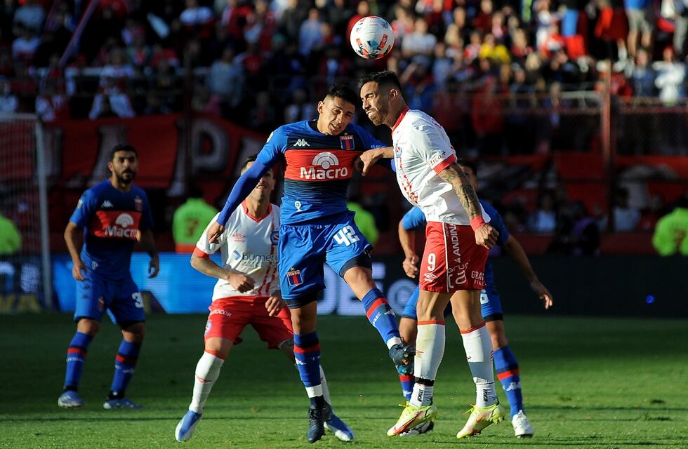 El golazo de Gabriel Ávalos para que Argentinos le empate 1 a 1 a Tigre