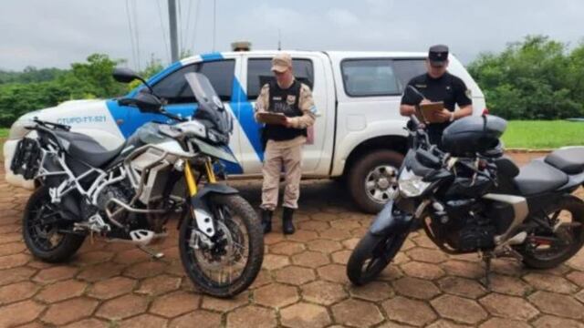 Puerto Iguazú: recuperan dos motocicletas que intentaban ser trasladadas ilegalmente hacia Paraguay.