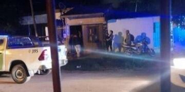 Los pequeños estaban solos en la vivienda, según la policía, jugaban con un encendedor lo que inició el fuego.