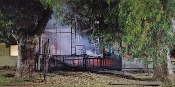 Incendiaron intencionalmente un boliche de Bermúdez (El Pregón)