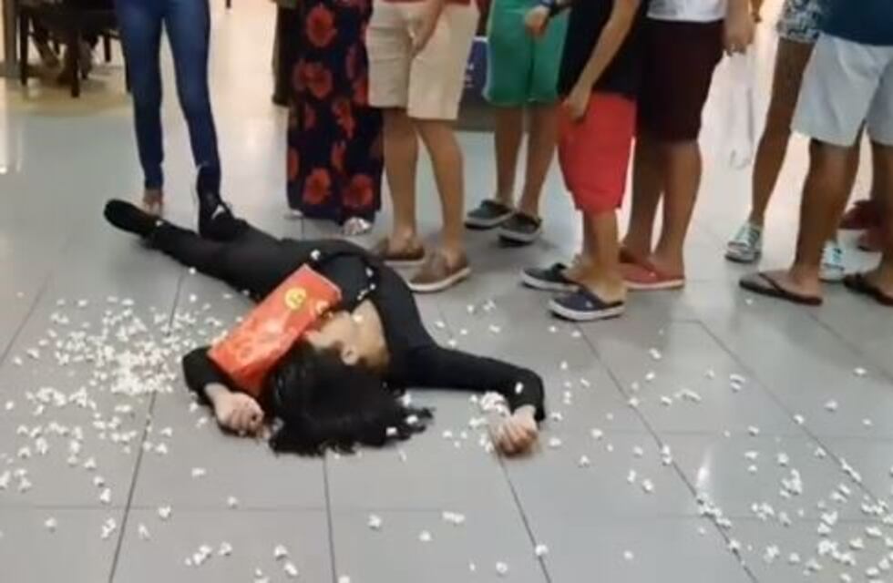 El nuevo desafío viral que sacude a Brasil: la gente finge caer muerta en cualquier lugar