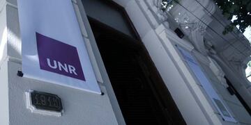 La entidad destacó este lunes el inicio de la vacunación contra el coronavirus a personal de las escuelas medias. (UNR)