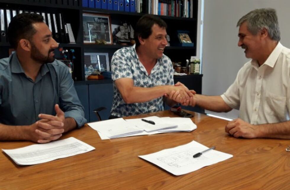 Tras firmar un convenio, se construirá un playón deportivo para la escuela primaria Nogal Histórico