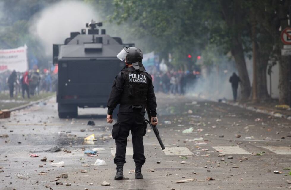Andrés Gil Domínguez: "El reglamento de las fuerzas federales es inconstitucional"