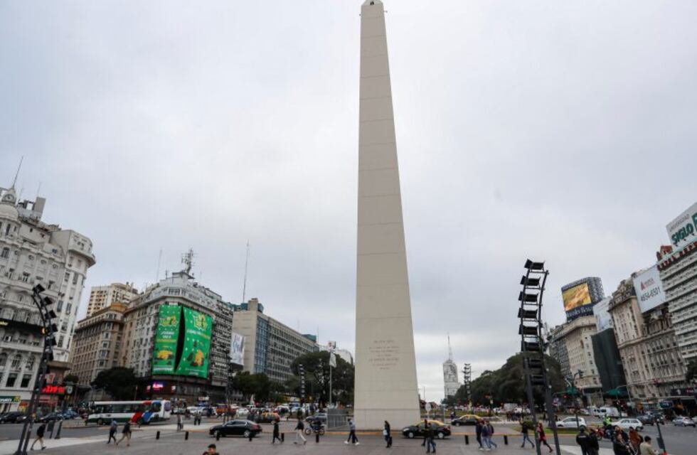 Alerta por vientos "muy fuertes" para Capital y seis provincias