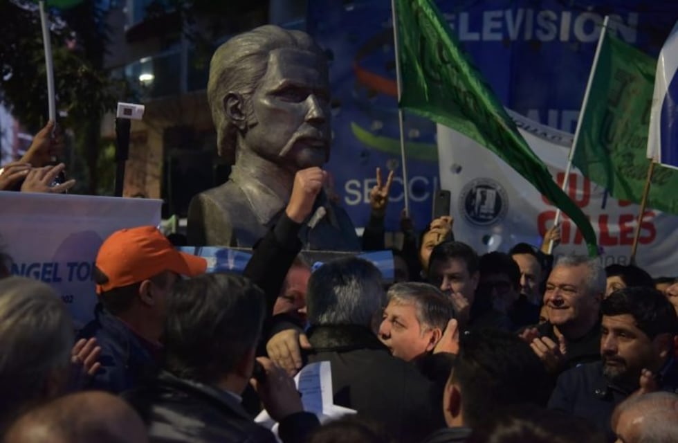 Cordobazo: Elpidio Torres tiene su propio busto en la ciudad