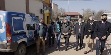 Manzur y Jaldo supervisaron la nueva red cloacal en el Barrio El Bosque\u002E (SECPT)