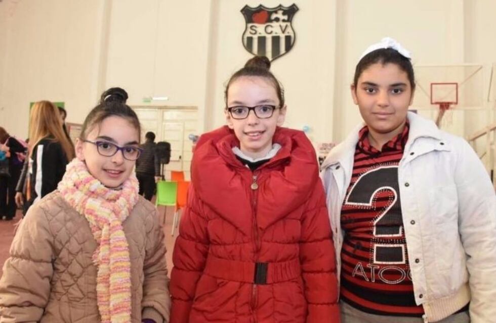 Tres niñas refugiadas tuvieron su primer día de clases en San Luis