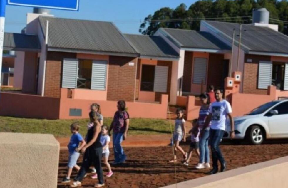 Entregaron 54 viviendas en la localidad de Apóstoles