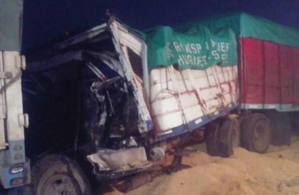 La niebla ocasionó un choque en cadena entre camiones sobre la A012: un muerto