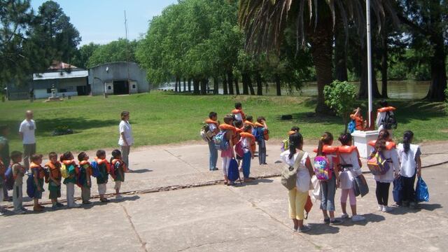 ALUMNOS ISLAS\nCrédito: Google