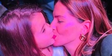 La china suárez publicó una foto besando a Rufina