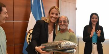 Entrega de equipamiento a Veteranos que viajan a Malvinas en San Juan