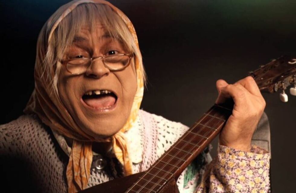 Doña Jovita y Los Tulipanes en la fiesta de Mina Clavero con homenaje al la séptima maravilla