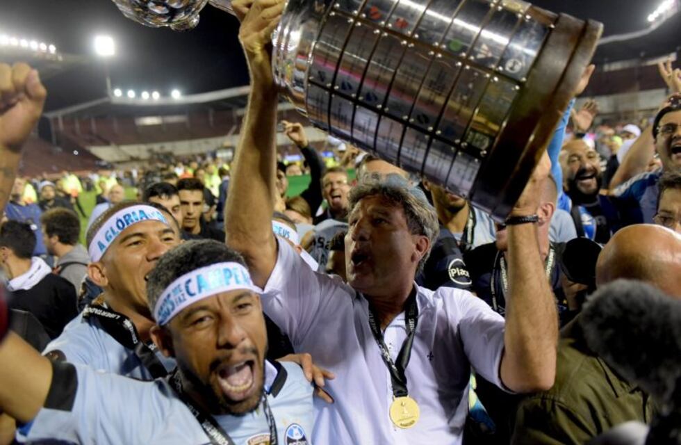 El técnico del Gremio imagina que el Gigante de Arroyito "será una caldera" el miércoles