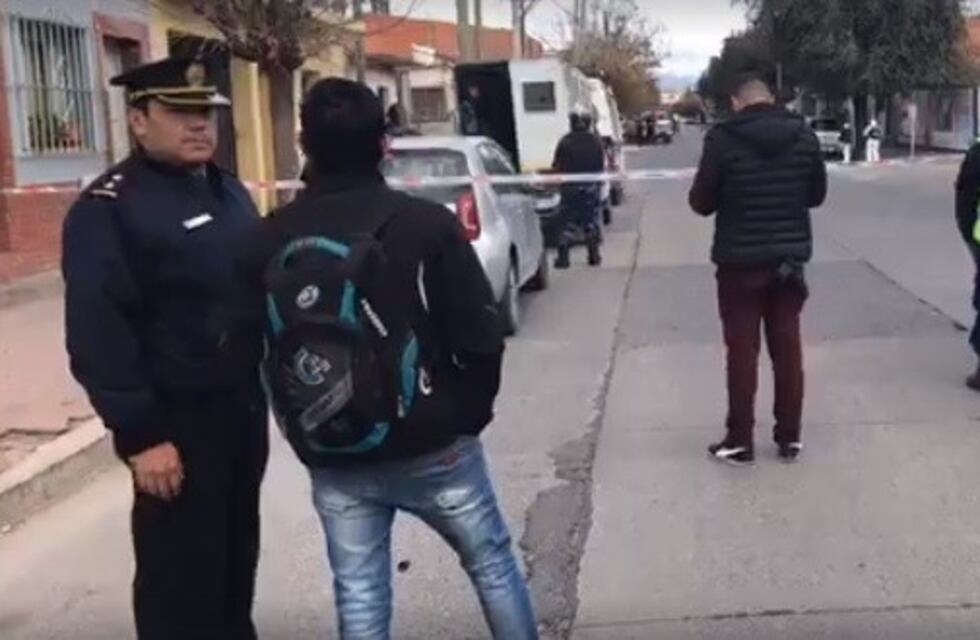 En 12 de Ocubre y Bolivar murió un hombre en la puerta de su casa