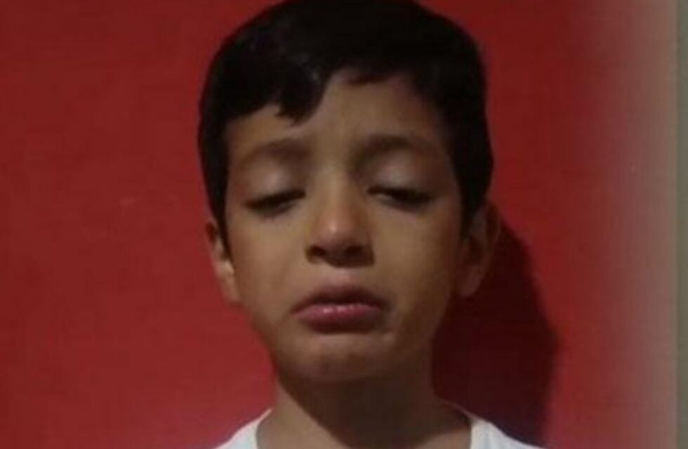 Su mamá tiene un tumor cerebral y él gastó sus ahorros para que pueda conocer a Ricky Martin