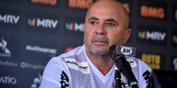 El casildense brindó una conferencia de prensa en Belo Horizonte como sucesor de Rafael Dudamel\u002E (EFE)