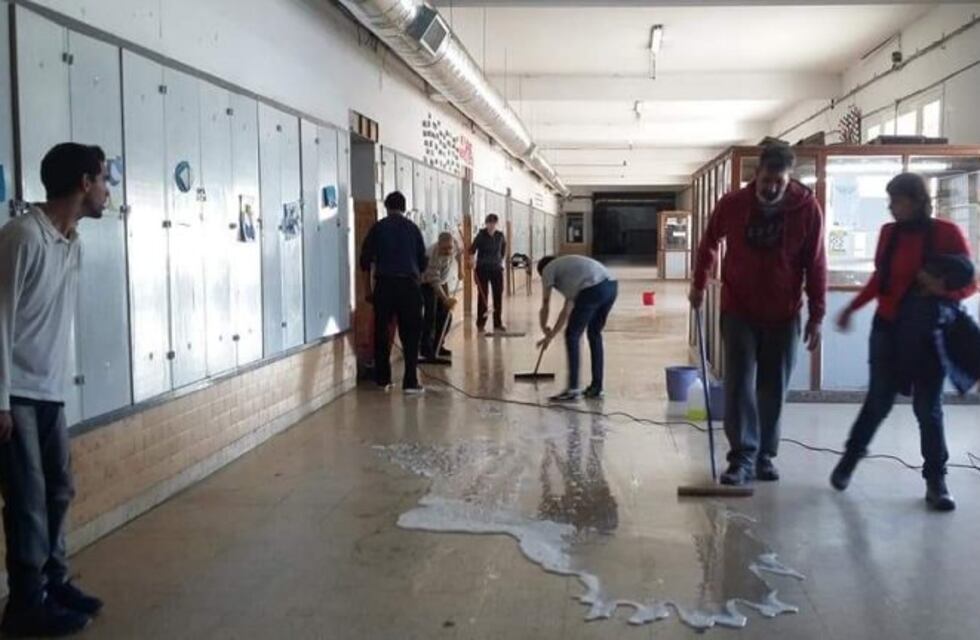 Mendoza no suspenderá las clases y las escuelas recibirán más material de higiene