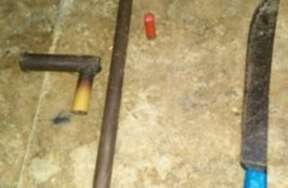 Aprehendieron a dos menores que robaban armados con una tumbera y un machete