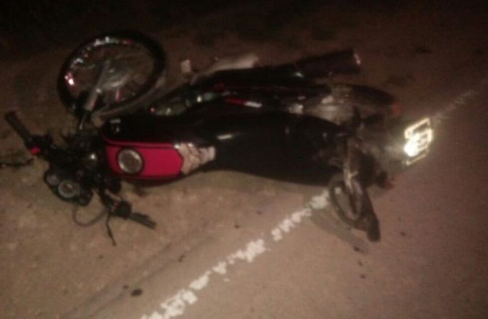 Una joven chocó contra un hierro que estaba en un auto y se cortó la frente