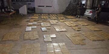 Prefectura incautó 600 kilos de marihuana en Corrientes\u002E (Foto: Prefectura)