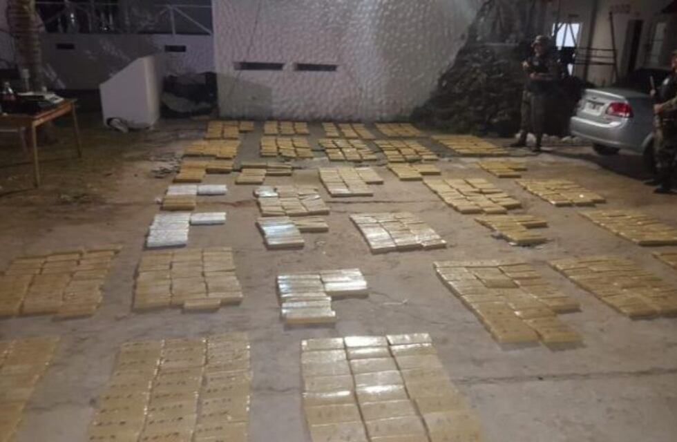 Prefectura incautó 600 kilos de marihuana escondidos en un automóvil