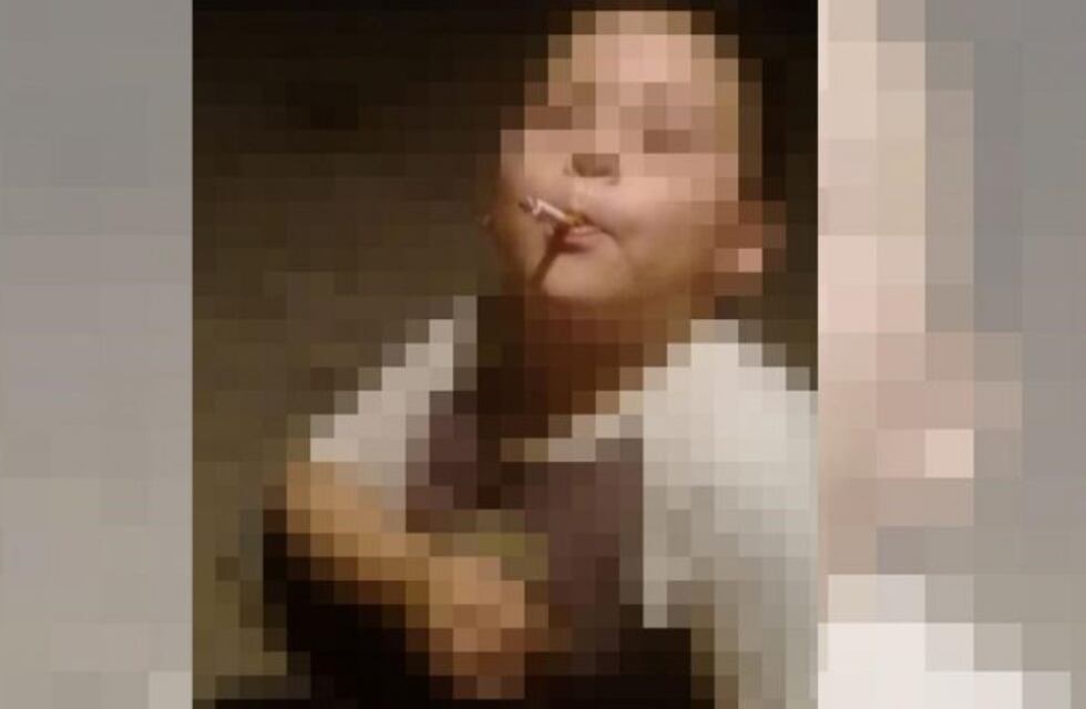 Aberrante: amenazó con pegarle a su hijo de cinco años con un rebenque si no fumaba