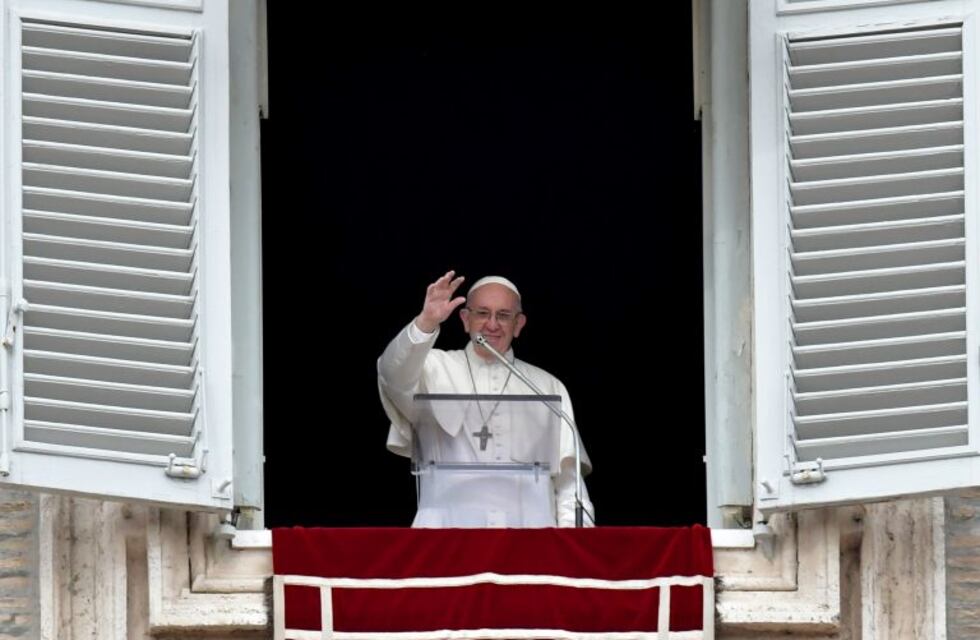 El Papa bautizó a 34 niños en la Capilla Sixtina