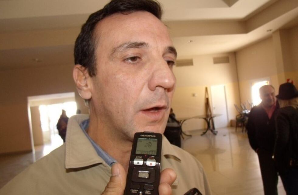 Patricio Lambert: "La relación del gobierno con las ONGs es una relación fluida que nació ya hace dos años"