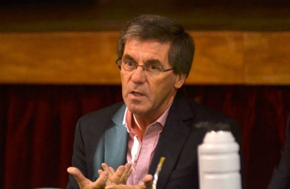 El ministro de Economía, Hugo Ballay, dio positivo para Coronavirus