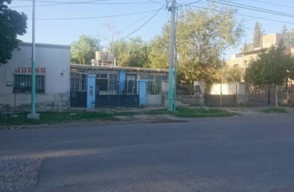 Discutieron, se apuñalaron y terminados internados en grave estado