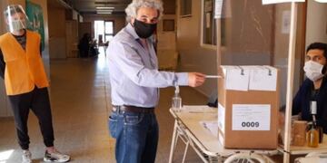 Gustavo Reitano se impuso por menos de 100 votos, en comicios con estrictos protocolos sanitarios\u002E