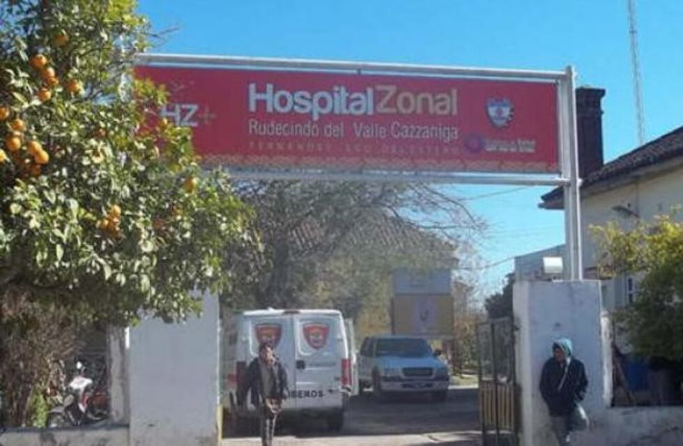 Fernández: una niña de un año se descompensó y murió camino al hospital
