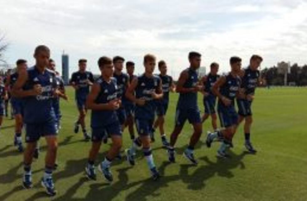 ¡No te pierdas nada! Horarios y TV de un jueves a puro fútbol en el que debuta el Sub 20 en el Sudamericano de Ecuador