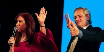 Senado: Cristina quiere un bloque único y Alberto le ofreció a Caserio un puesto en el Gabinete\u002E (AP)