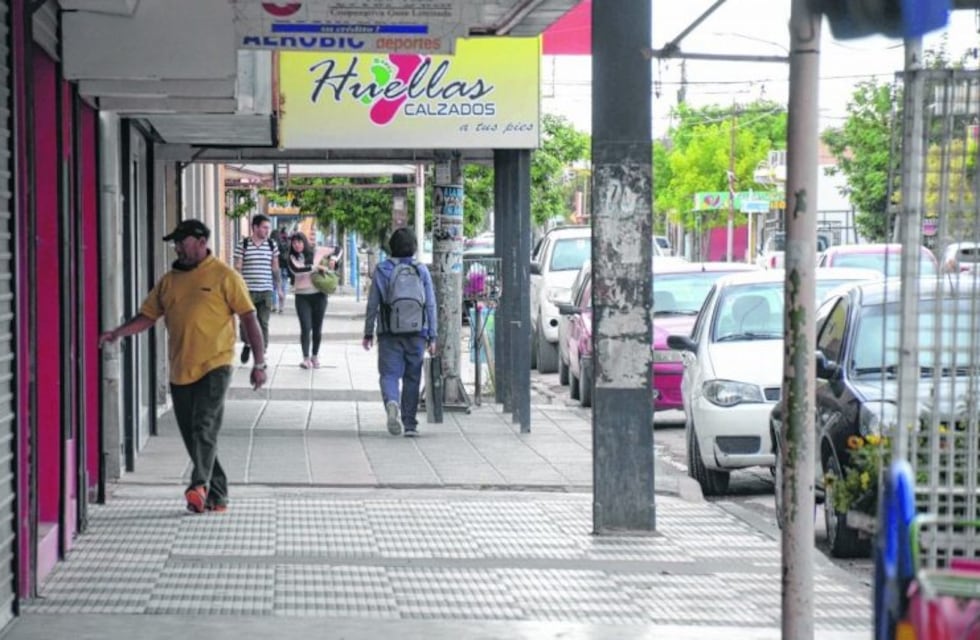 Comercios de casi 30 municipios de Río Negro abrirán tres veces por semana