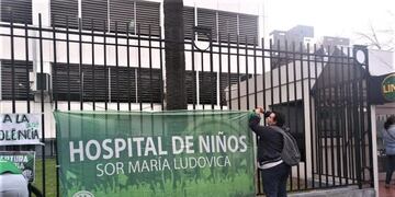 Reclamo por el cierre del Jardin Materno del Hospital de Niños de La Plata