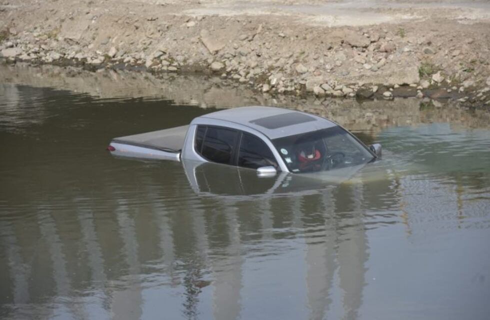 Qué dijo el dueño de la camioneta que cayó en el Suquía