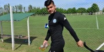 El Loco Acosta venía atajando en Reserva, y el lunes podría ser el arquero de relevo\u002E