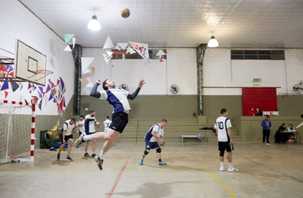 La Vélez de Arroyito se consagró campeón de la Superliga de Voley