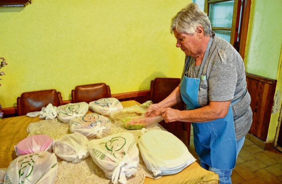 Por la situación económica, en Bariloche la moda es el negocio de las viandas: la historia de uno de los chef