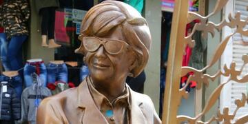 Estatua de Leonor Marzano, pionera del cuarteto cordobés