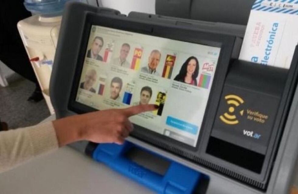 Escándalo: ordenaron apagar los simuladores de voto en toda la provincia